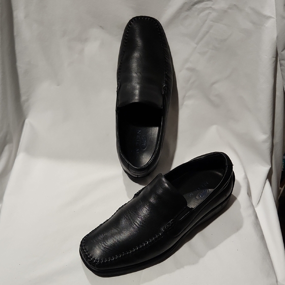 Neil M Rome Comfort Black Leather Loafers